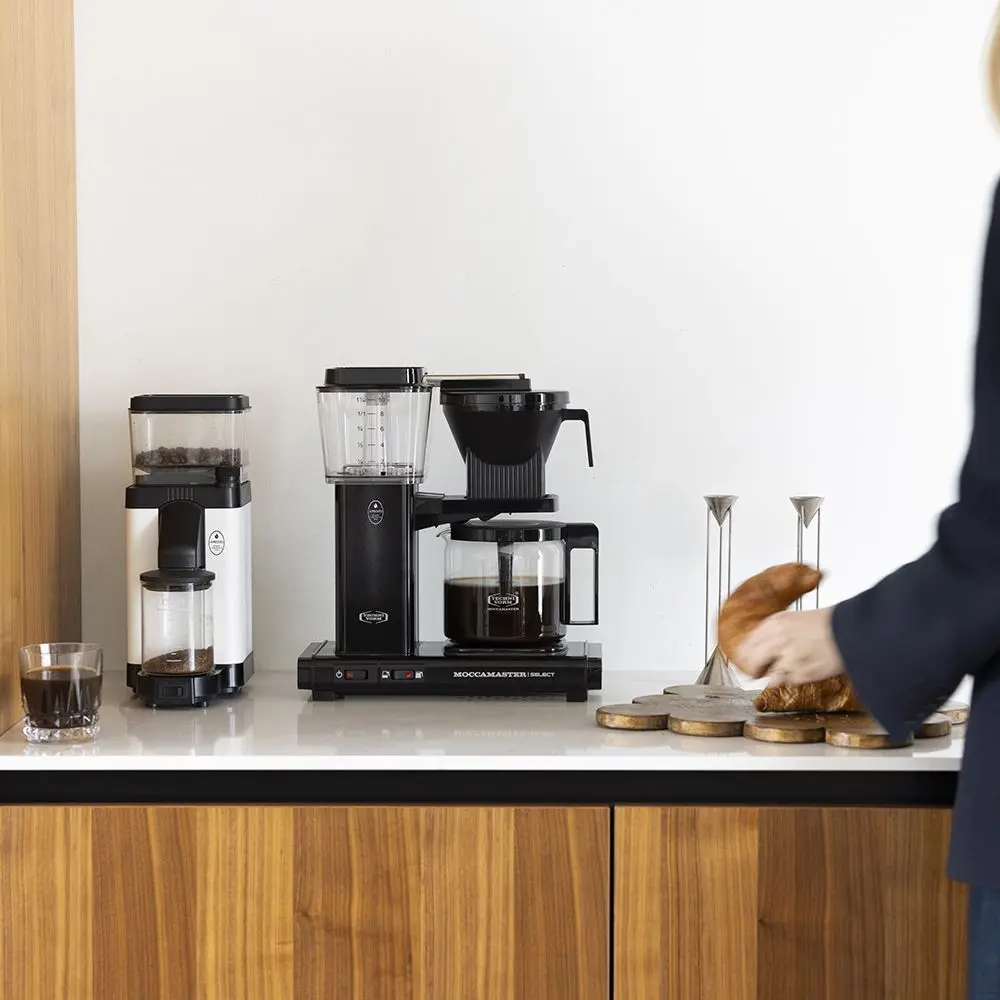 id6-moccamaster-kbg-select-black-5.webp