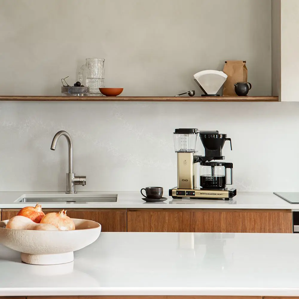 id5-moccamaster-kbg-select-brushed-brass-4.webp