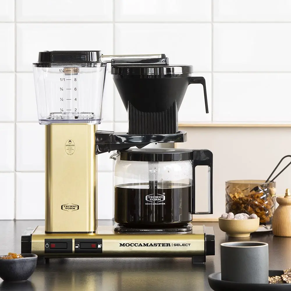 id6-moccamaster-kbg-select-brushed-brass-5.webp