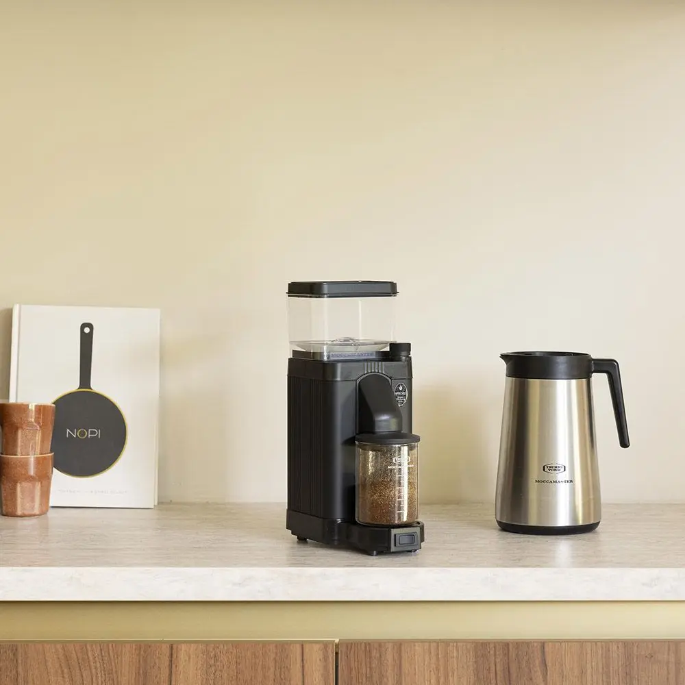 id6-moccamaster-km5-burr-grinder-matt-black-5.webp