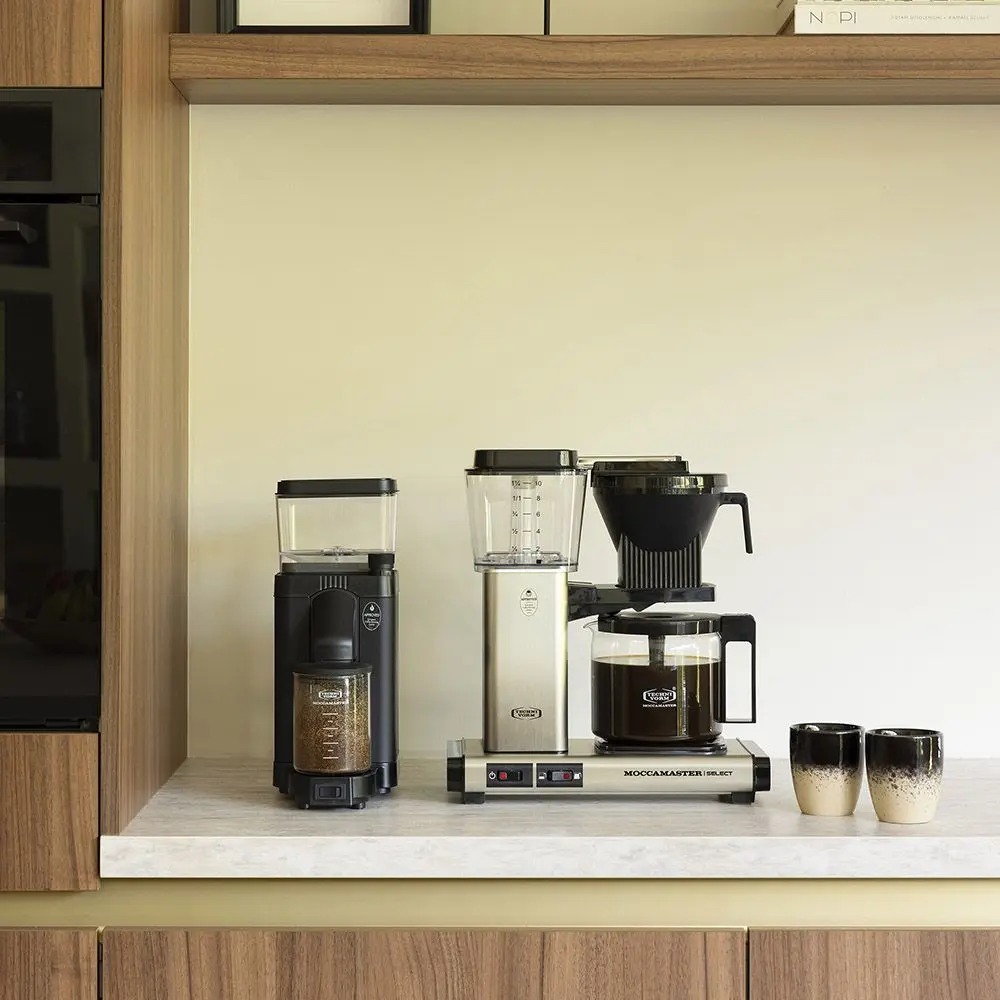 id4-moccamaster-km5-burr-grinder-matt-black-3.webp
