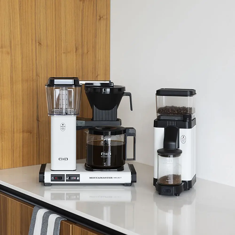 id3-moccamaster-km5-burr-grinder-matt-white-2.webp